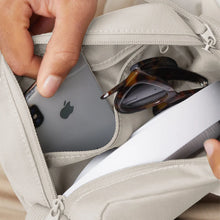 Lade das Bild in den Galerie-Viewer, Crossbody Bag - soft shell