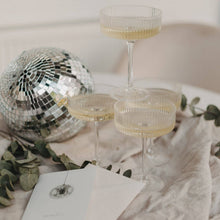 Lade das Bild in den Galerie-Viewer, Champagnerglas Auf das Leben (VE = 4 Stk)