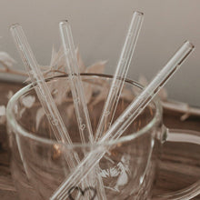 Load image into Gallery viewer, Strohhalme Herzen aus Glas 13cm im 4er Set (VE = 10 Sets)