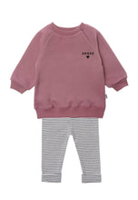 Load image into Gallery viewer, 2tlg. Set mit Sweatshirt in rosenholz und Print "amore" sowie Streifen Leggings: 74/80