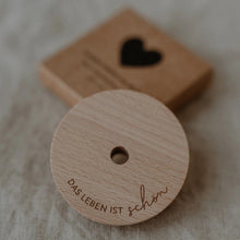 Lade das Bild in den Galerie-Viewer, Deckel "Das Leben ist schön" für hohes Trinkglas