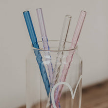 Load image into Gallery viewer, Strohhalme gedreht aus Glas 20cm Rosa im 4er Set