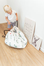 Lade das Bild in den Galerie-Viewer, Trainmap/ Bears Aufbewahrungstasche