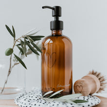 Lade das Bild in den Galerie-Viewer, Seifenspender Herz