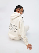 Lade das Bild in den Galerie-Viewer, Motherhood Hoodie