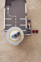 Lade das Bild in den Galerie-Viewer, Parkplatz AIDEN