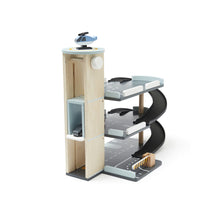 Lade das Bild in den Galerie-Viewer, Parkplatz AIDEN