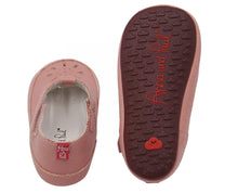 Lade das Bild in den Galerie-Viewer, Krabbelschuhe - Tausendsassa