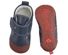 Lade das Bild in den Galerie-Viewer, Krabbelschuhe - Charlie