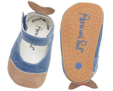 Lade das Bild in den Galerie-Viewer, Krabbelschuhe - Sharky