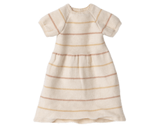 Lade das Bild in den Galerie-Viewer, Bunny size 4, Strickkleid