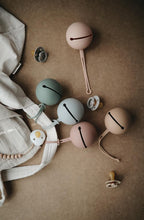 Lade das Bild in den Galerie-Viewer, Silikon Schnuller case - Dried Thyme