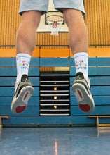 Lade das Bild in den Galerie-Viewer, Socken „Bitch don‘t kill my vibe“