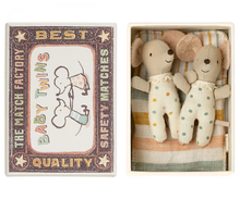 Lade das Bild in den Galerie-Viewer, Zwillinge, Babymäuse in Streichholzschachtel