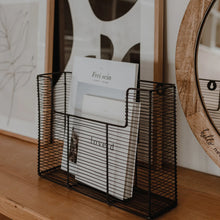 Lade das Bild in den Galerie-Viewer, Drahthängekorb 35x25