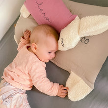 Lade das Bild in den Galerie-Viewer, Kuschelschaf - Altrosa ohne Stick