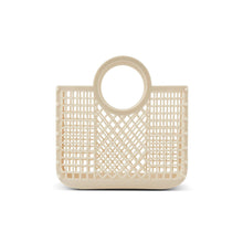 Lade das Bild in den Galerie-Viewer, Samantha Korb - Sandy