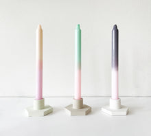 Lade das Bild in den Galerie-Viewer, Kerzenständer in Weiß - Hexagon