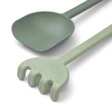 Lade das Bild in den Galerie-Viewer, Hilda Schaufel und Rechen - Dusty mint/ Faune green