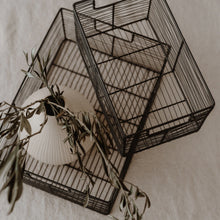 Lade das Bild in den Galerie-Viewer, Drahtkorb eckig 45 x 31 cm