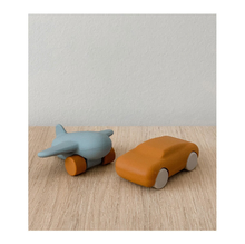 Lade das Bild in den Galerie-Viewer, Kevin - Auto & Flugzeug - 2er Set