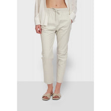 Lade das Bild in den Galerie-Viewer, Lederhose - white