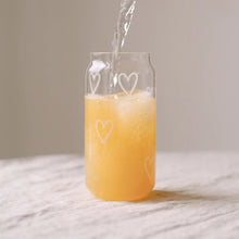 Lade das Bild in den Galerie-Viewer, Hohes Trinkglas - Herzen