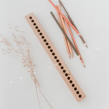 Lade das Bild in den Galerie-Viewer, Stiftehalter Buntes Leben