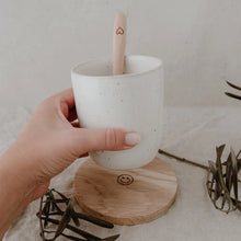 Lade das Bild in den Galerie-Viewer, Untersetzer aus Eichenholz - Smiley