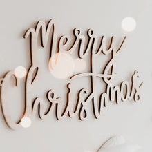 Lade das Bild in den Galerie-Viewer, Holzschriftzug Merry Christmas - Natur