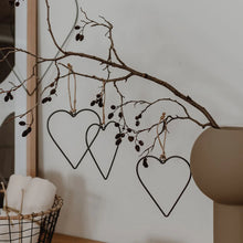 Lade das Bild in den Galerie-Viewer, Metallanhänger Herz 6er Set