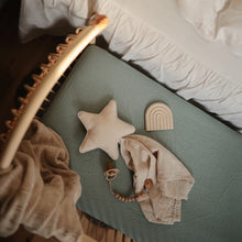 Lade das Bild in den Galerie-Viewer, Regenbogen Beißring - Shifting sand