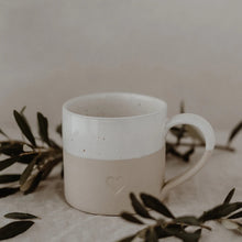 Lade das Bild in den Galerie-Viewer, Große Tasse - Herz