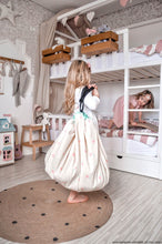 Lade das Bild in den Galerie-Viewer, Cherry Love Aufbewahrungstasche