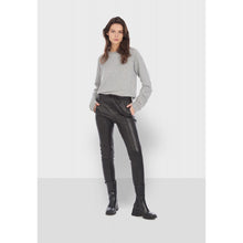 Lade das Bild in den Galerie-Viewer, Lederhose Gift in schwarz
