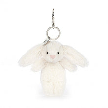 Lade das Bild in den Galerie-Viewer, Schlüsselanhänger bashful Bunny Cream
