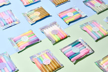 Lade das Bild in den Galerie-Viewer, Dip-Dye-Kerzen-Set: Neon-Regenbogen
