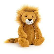 Lade das Bild in den Galerie-Viewer, Bashful Lion medium
