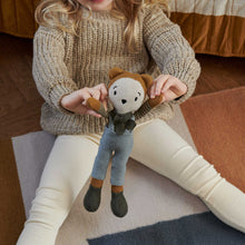 Lade das Bild in den Galerie-Viewer, Robert Bärenpuppe - Mr Bear, golden caramel
