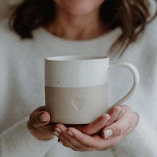 Lade das Bild in den Galerie-Viewer, Große Tasse - Herz
